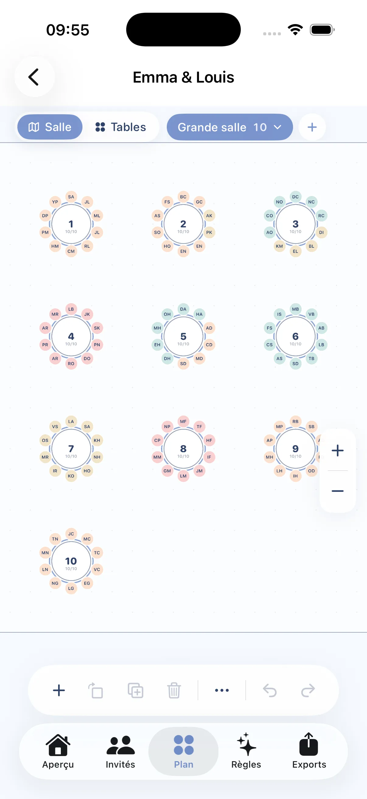 Plan de salle de Tablee : dix tables rondes à l’échelle, chaque convive représenté par un jeton coloré