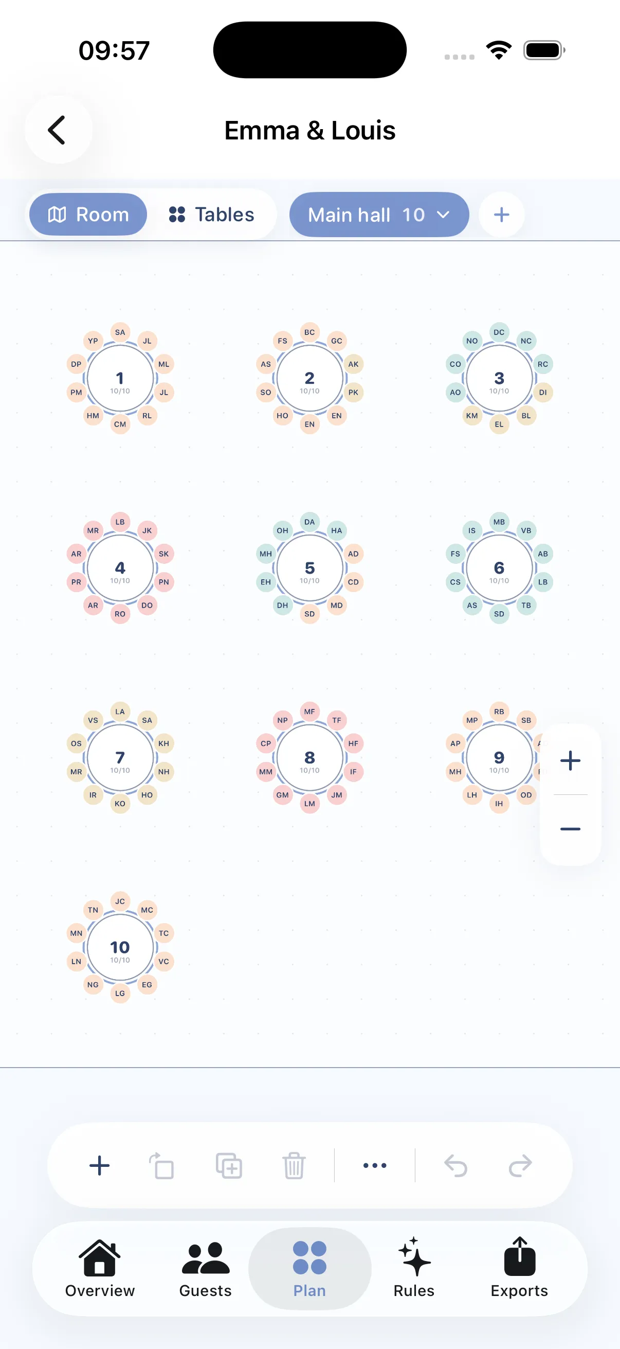Tablee room plan: ten round tables drawn to scale, every guest shown as a colored token